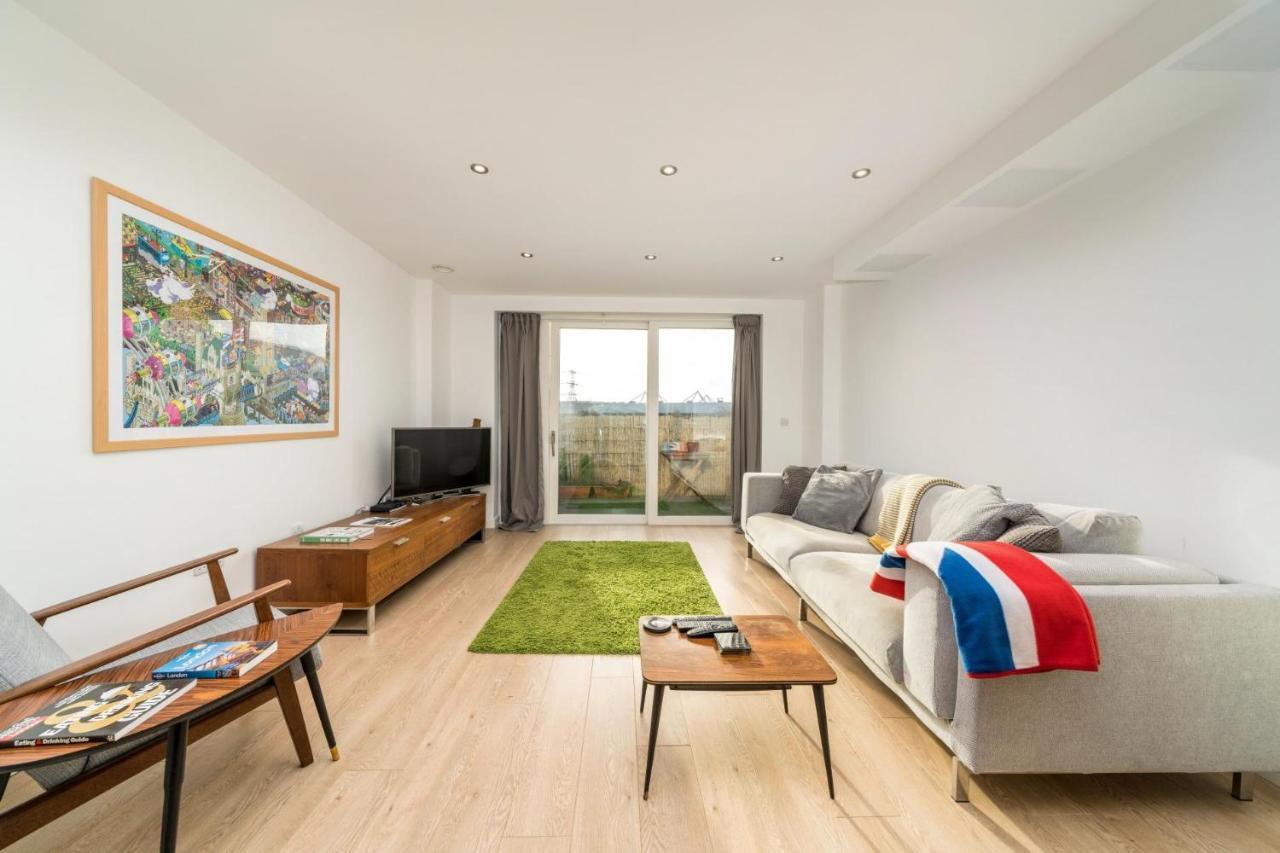 New 2Bd Flat 4Mins To Excel Centre Fast City Links Leilighet London Eksteriør bilde