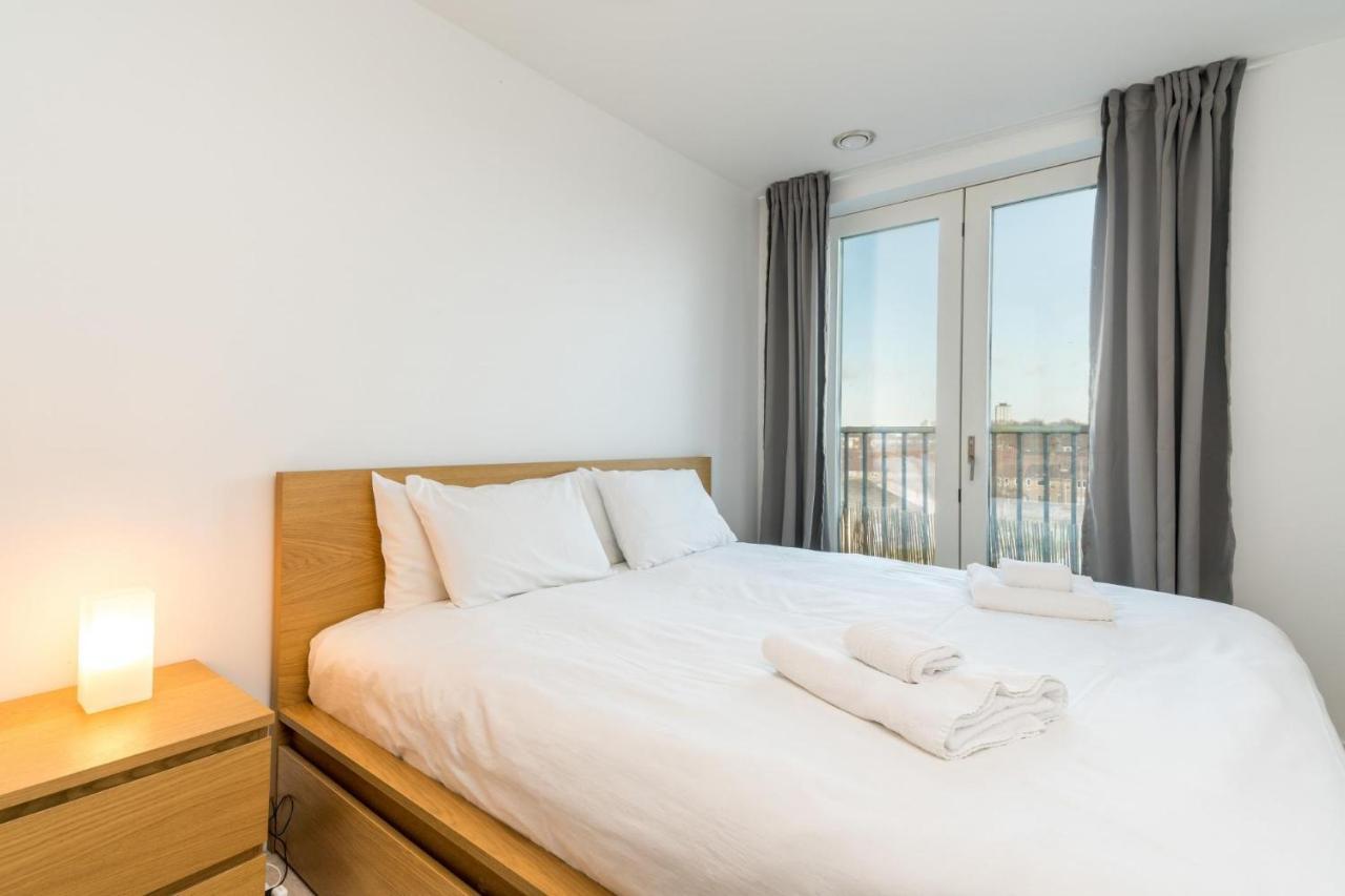 New 2Bd Flat 4Mins To Excel Centre Fast City Links Leilighet London Eksteriør bilde